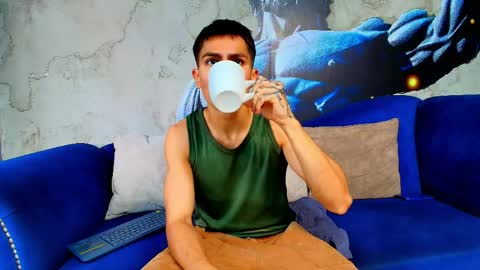 Snapshot of aron_pulse chatting on April 2026 02:25:01 PM aron_pulse online show from April 2026 02:25:01 PM