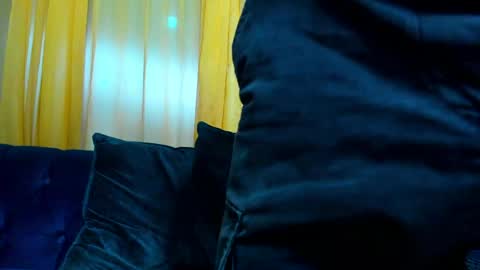 Snapshot of aron_pulse chatting on April 2026 01:33:02 PM aron_pulse online show from April 2026 01:33:02 PM