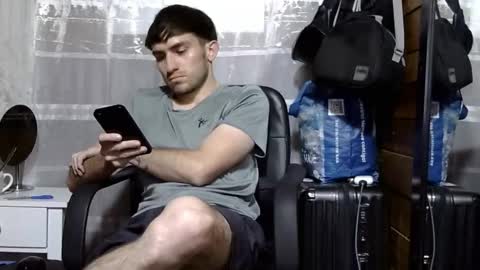 Aron G Franco online show from October 2025 10:51:02 PM