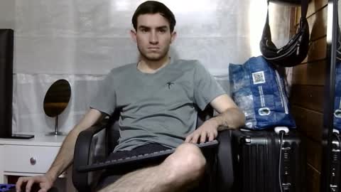 Aron G Franco online show from December 2025 04:45:02 PM