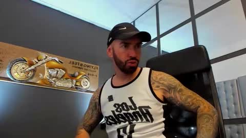 AronGrant online show from October 2025 08:54:02 AM