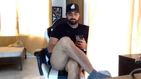 aronmiller online show from November 2025 03:15:02 PM