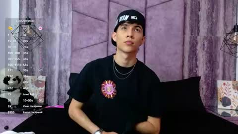 Arontawers online show from June 2026 07:18:02 PM