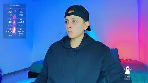 Snapshot of arontroy_wi chatting on February 2025 11:26:02 PM noah and ivy online show from February 2025 11:26:02 PM