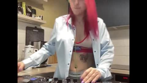 Snapshot of arri_ella chatting on November 2025 01:09:02 AM arri_ella online show from November 2025 01:09:02 AM