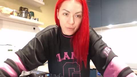 Snapshot of arri_ella chatting on December 2025 12:30:01 AM arri_ella online show from December 2025 12:30:01 AM