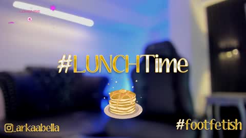 Snapshot of arrkabella chatting on March 2025 09:11:02 PM online show from March 2025 09:11:02 PM