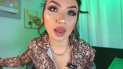 Snapshot of arrkabella chatting on October 2025 08:31:01 PM online show from October 2025 08:31:01 PM