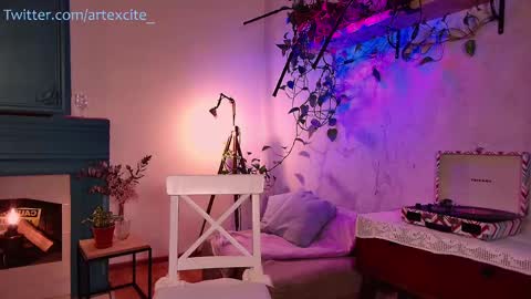 Snapshot of artexcite_ chatting on February 2025 07:23:02 AM Lina online show from February 2025 07:23:02 AM