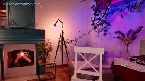 Snapshot of artexcite_ chatting on March 2025 08:51:02 AM Lina online show from March 2025 08:51:02 AM