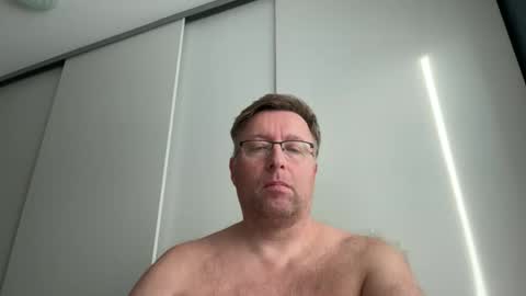 Snapshot of artexhib69 chatting on February 2026 03:33:01 PM artexhib69 online show from February 2026 03:33:01 PM