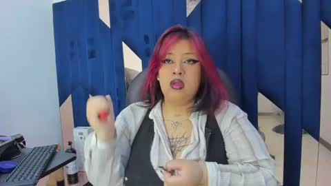 Snapshot of arthemisa_tayy chatting on July 2026 05:05:01 AM Arthemisa online show from July 2026 05:05:01 AM