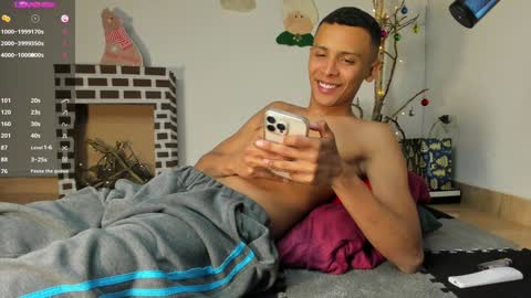 Snapshot of arthur_fochh chatting on December 2024 12:08:01 AM Arthur online show from December 2024 12:08:01 AM