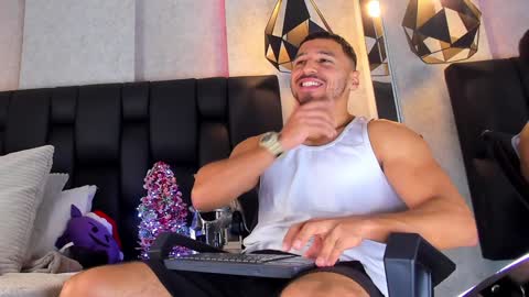 Snapshot of arthurlam chatting on December 2024 10:38:02 PM Arthur online show from December 2024 10:38:02 PM