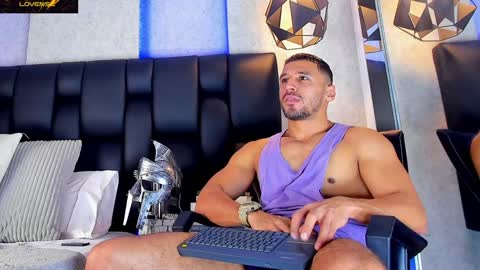 Snapshot of arthurlam chatting on January 2025 11:31:01 PM Arthur online show from January 2025 11:31:01 PM