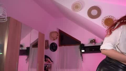 Snapshot of artofboobs chatting on September 2025 12:10:02 AM Amalia online show from September 2025 12:10:02 AM