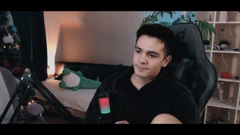 Artur Cumalot online show from December 2024 04:14:02 PM