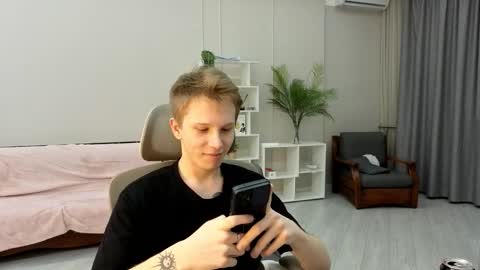 Archie online show from November 2025 04:17:01 PM