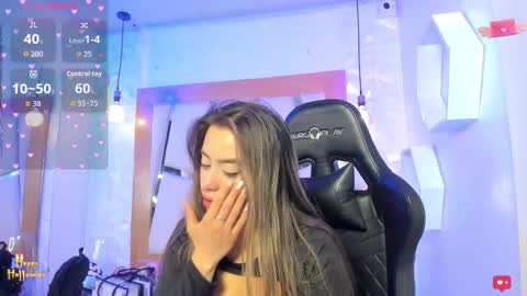 Snapshot of ary_cooper_ chatting on November 2025 12:04:01 PM Ary Cooper online show from November 2025 12:04:01 PM