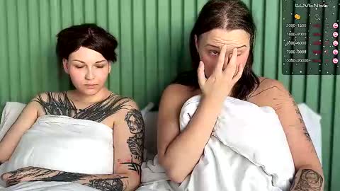 Arya brunett and Cassie blond online show from September 2025 09:53:01 AM