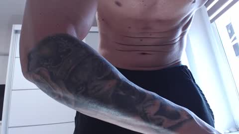 AryanAian1 online show from November 2025 12:50:02 PM