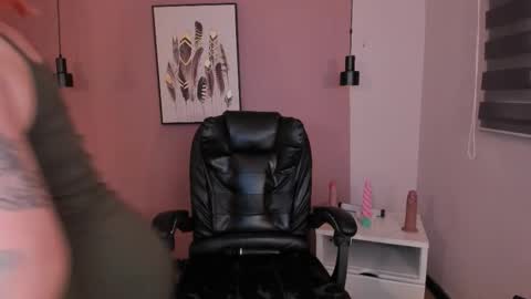 Asami  online show from October 2025 08:25:01 PM