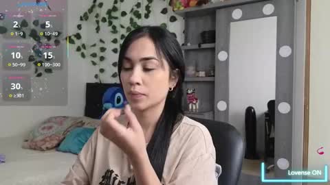 Asena online show from September 2025 06:19:01 PM