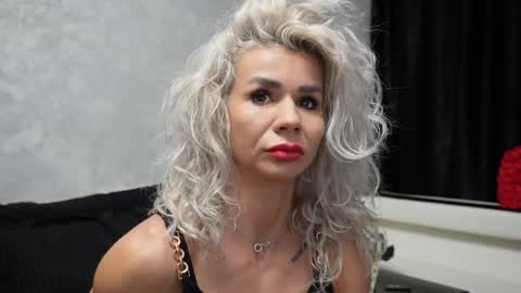 Snapshot of ashadevon_fit chatting on December 2024 10:56:01 PM Asha online show from December 2024 10:56:01 PM