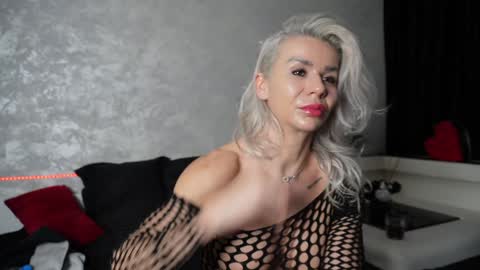 Snapshot of ashadevon_fit chatting on January 2025 10:06:01 PM Asha online show from January 2025 10:06:01 PM