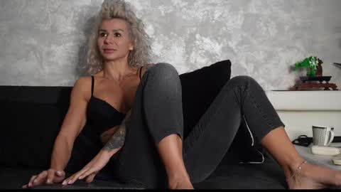 Snapshot of ashadevon_fit chatting on October 2025 08:54:02 AM Asha online show from October 2025 08:54:02 AM