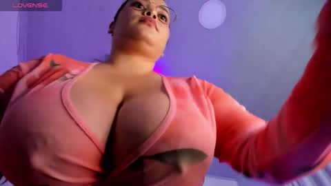 ashanty_vera01 online show from October 2025 03:48:01 AM