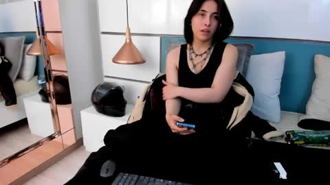 Ashkoreh online show from April 2026 07:43:01 PM