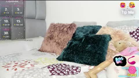 Carolina  online show from January 2026 10:33:02 PM