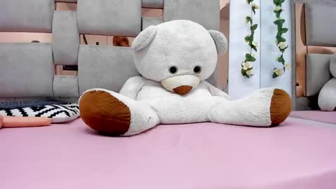 Snapshot of ashley_7777 chatting on January 2025 05:51:01 PM ashley_7777 online show from January 2025 05:51:01 PM