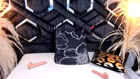 Snapshot of ashley_7777 chatting on March 2025 06:00:02 PM ashley_7777 online show from March 2025 06:00:02 PM