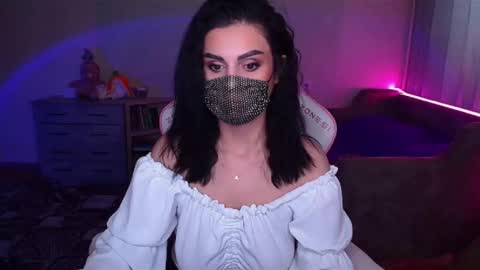   Yasmina   online show from March 2025 04:28:01 AM