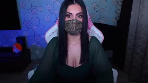   Yasmina   online show from October 2025 05:05:01 AM