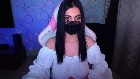   Yasmina   online show from November 2025 04:35:01 AM