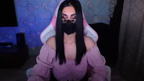   Yasmina   online show from November 2025 05:09:02 AM