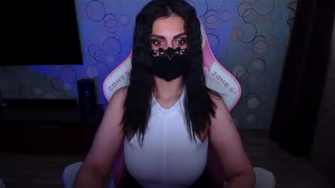   Yasmina   online show from May 2026 05:03:02 AM