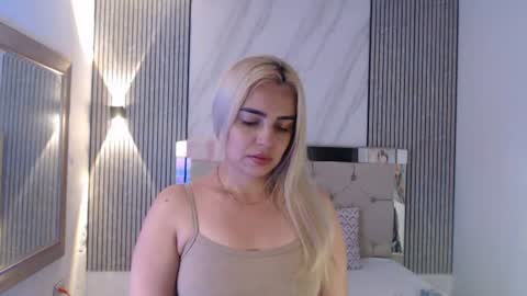 Snapshot of ashley__tylor chatting on June 2026 12:32:02 AM ashley__tylor online show from June 2026 12:32:02 AM