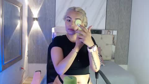 Snapshot of ashley__tylor chatting on July 2026 07:49:02 PM ashley__tylor online show from July 2026 07:49:02 PM
