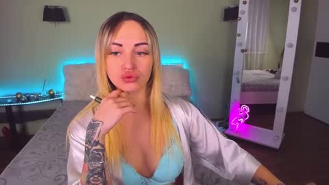 Alina online show from January 2025 09:34:01 AM