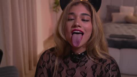  Ashley  online show from October 2025 12:33:01 AM