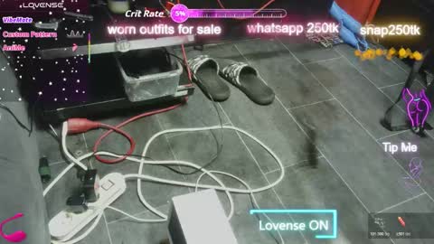 Snapshot of ashleyandtommy1 chatting on January 2026 07:23:01 PM ashleyandtommy online show from January 2026 07:23:01 PM