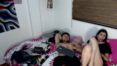 Snapshot of ashleyandtyler chatting on January 2025 12:05:01 AM ASHLEY AND TYLER online show from January 2025 12:05:01 AM