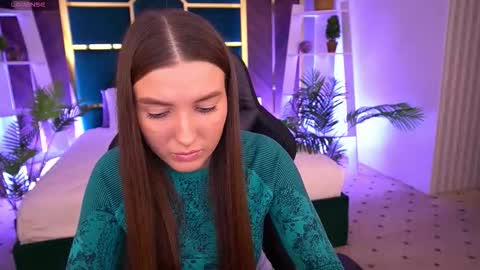 ashleybaee online show from October 2025 02:23:02 PM