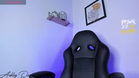 ASHLEY  online show from April 2026 06:10:01 PM