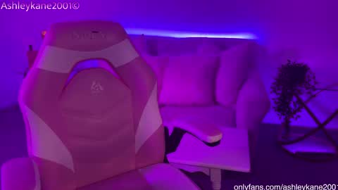 Snapshot of ashleykane2001 chatting on March 2025 03:40:01 AM Ashley online show from March 2025 03:40:01 AM