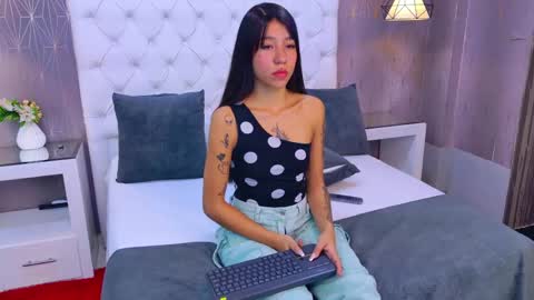AshleyRoberh online show from May 2026 04:58:02 PM